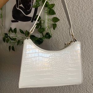 White Croc Baguette Bag🤍
